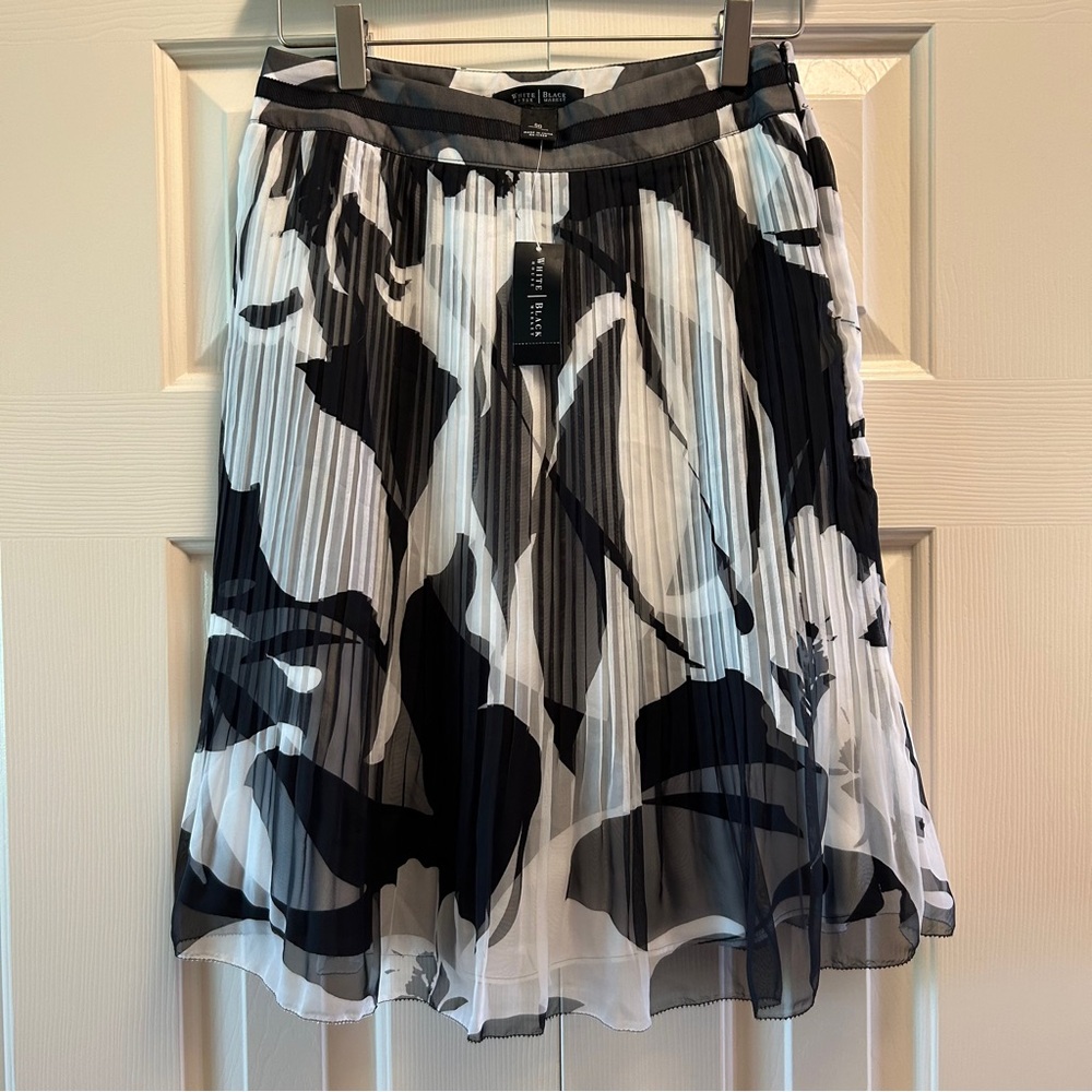 NWT White House Black Market Accordion Midi Skirt